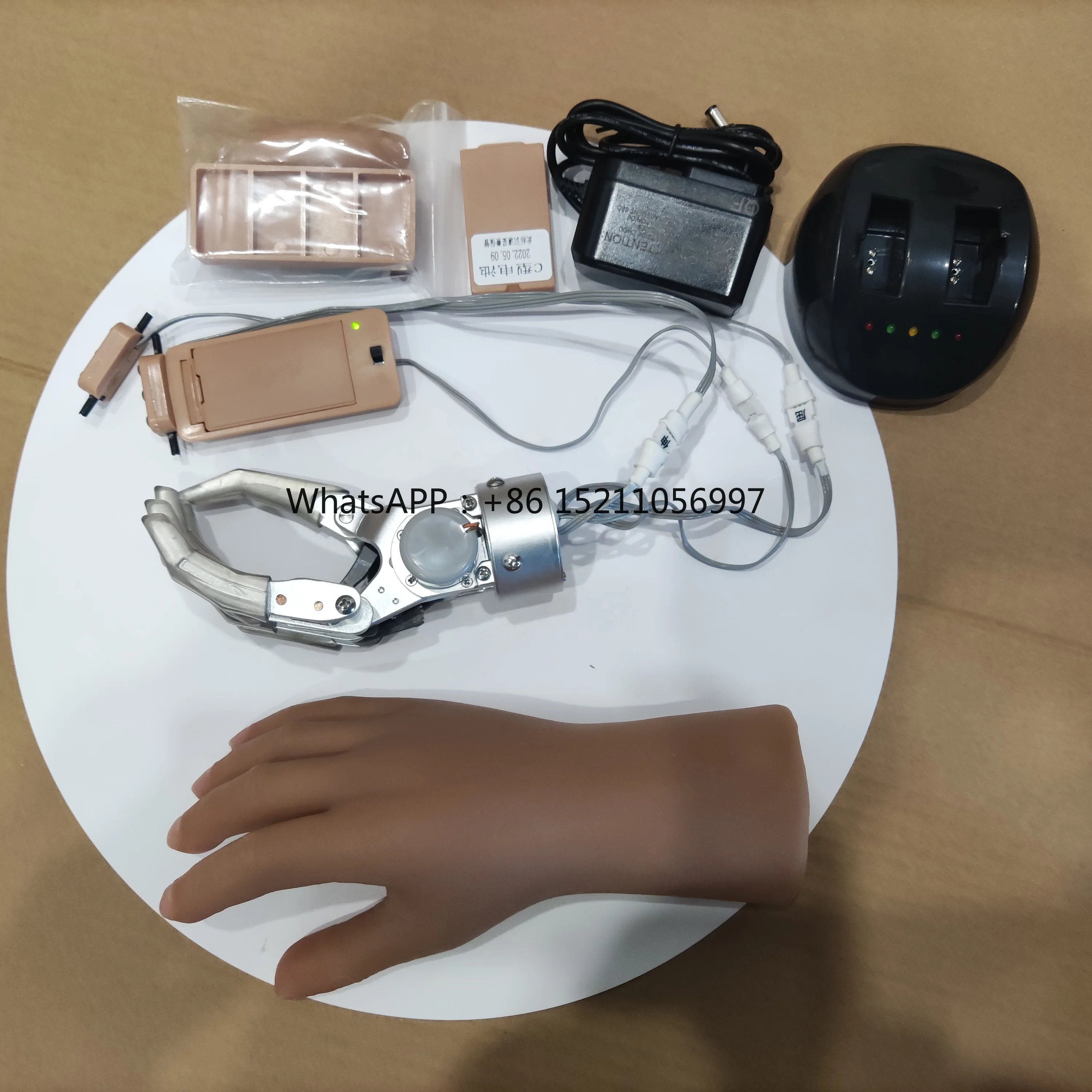 channels for prosthetics hand,artificial hand,prosthetic arm Myoelectric arm prosthese with one degrees of freedom and double