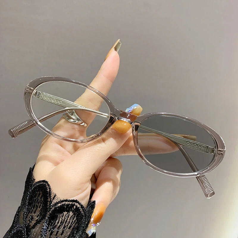 حساسة للضوء تغيير لون بيضاوي الشكل ومضادة للضوء الأزرق عصرية ذات حافة سميكة وإطار صغير نظارات قريبة النظر Очки Gafas