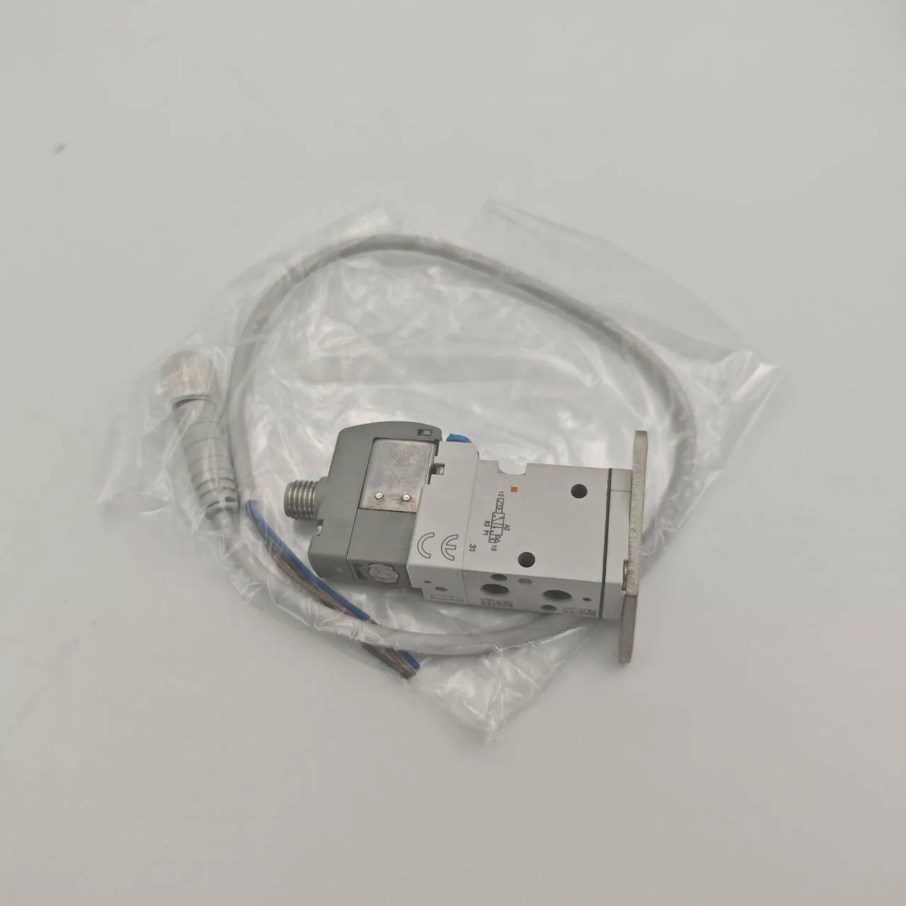 Original SMC brandneues echtes pneumatisches Magnetventil SY512-5WA1UE-M5-F-Q Magnetventil