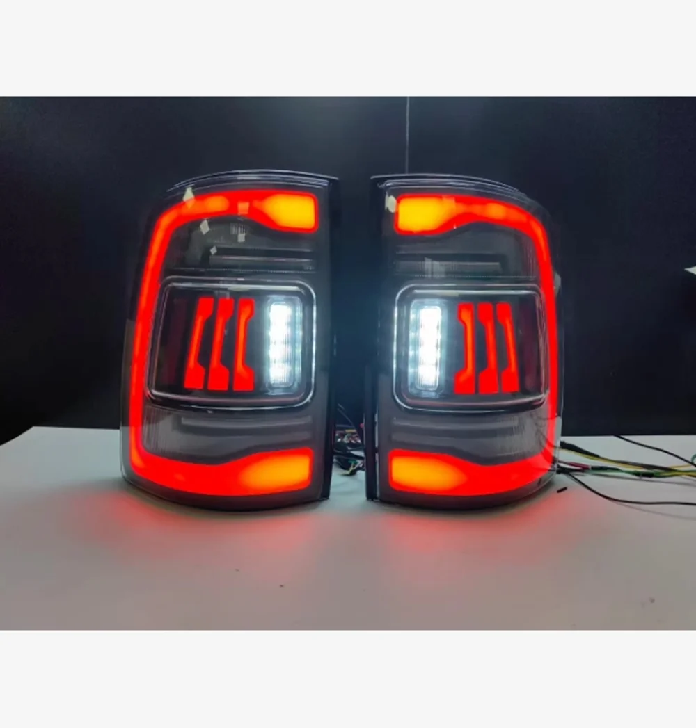 Car LED modified Tail light Assembly For 09-18 Dodge RAM 1500 Turn Signal Backup break light Rear lamp 2pcs