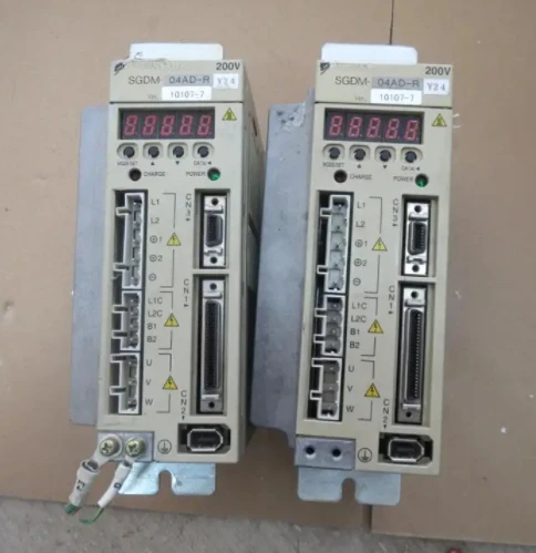 SGDM-04AD-RY24   SERVO DRIVER ,  In good working condition, free shipping   a