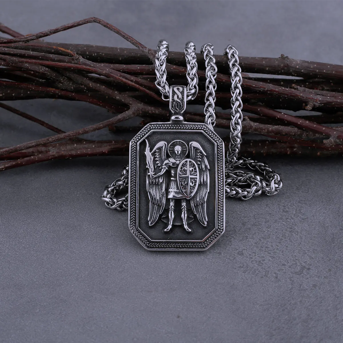 Stainless Steel St. Michael Archangel Cross Shield Necklace Men\'s Fashion Biker Amulet Pendant Necklace Jewelry Accessories
