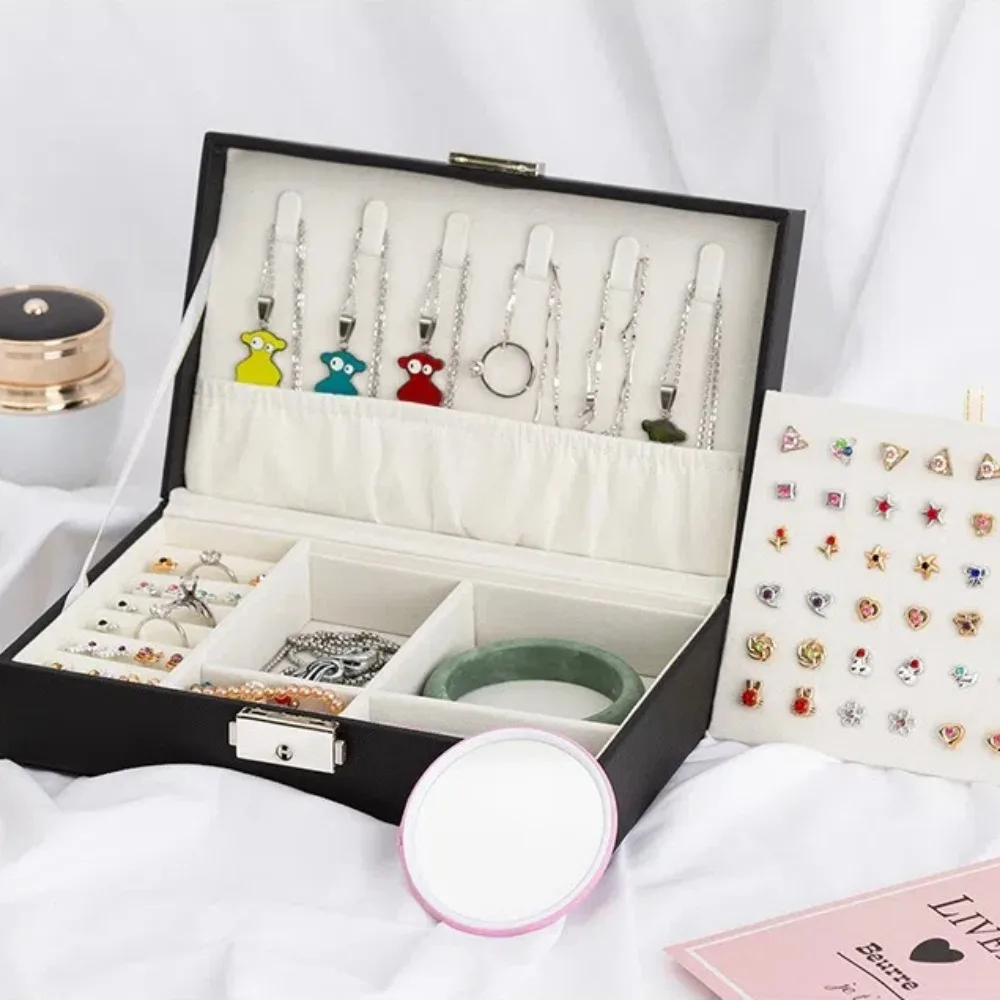 عبوة مجوهرات ذات سعة كبيرة قابلة للقفل مع قفل صندوق مجوهرات على الطراز الأوروبي مقاوم للغبار بلون سادة