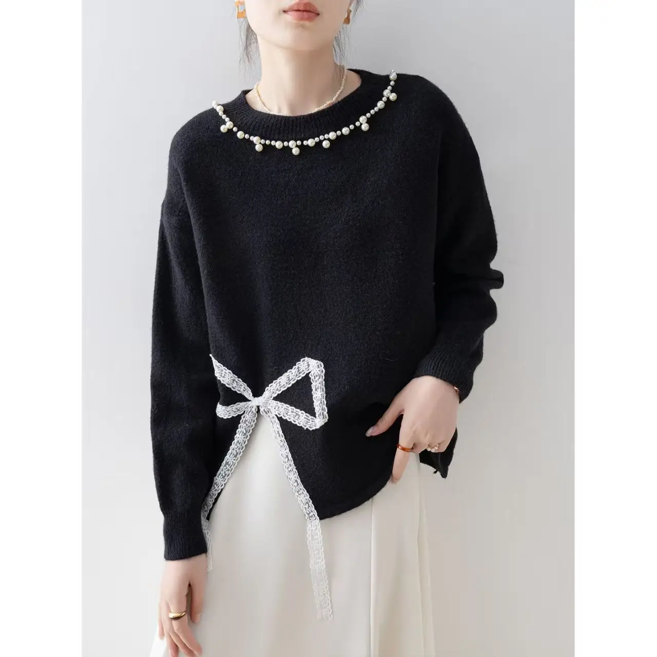 

Beaded Knitted Sweater Women O-neck Long Sleeve Fashion Lace Butterfly Knot Black Casual Korean Knitwear Jumpers Autumn 2025 New