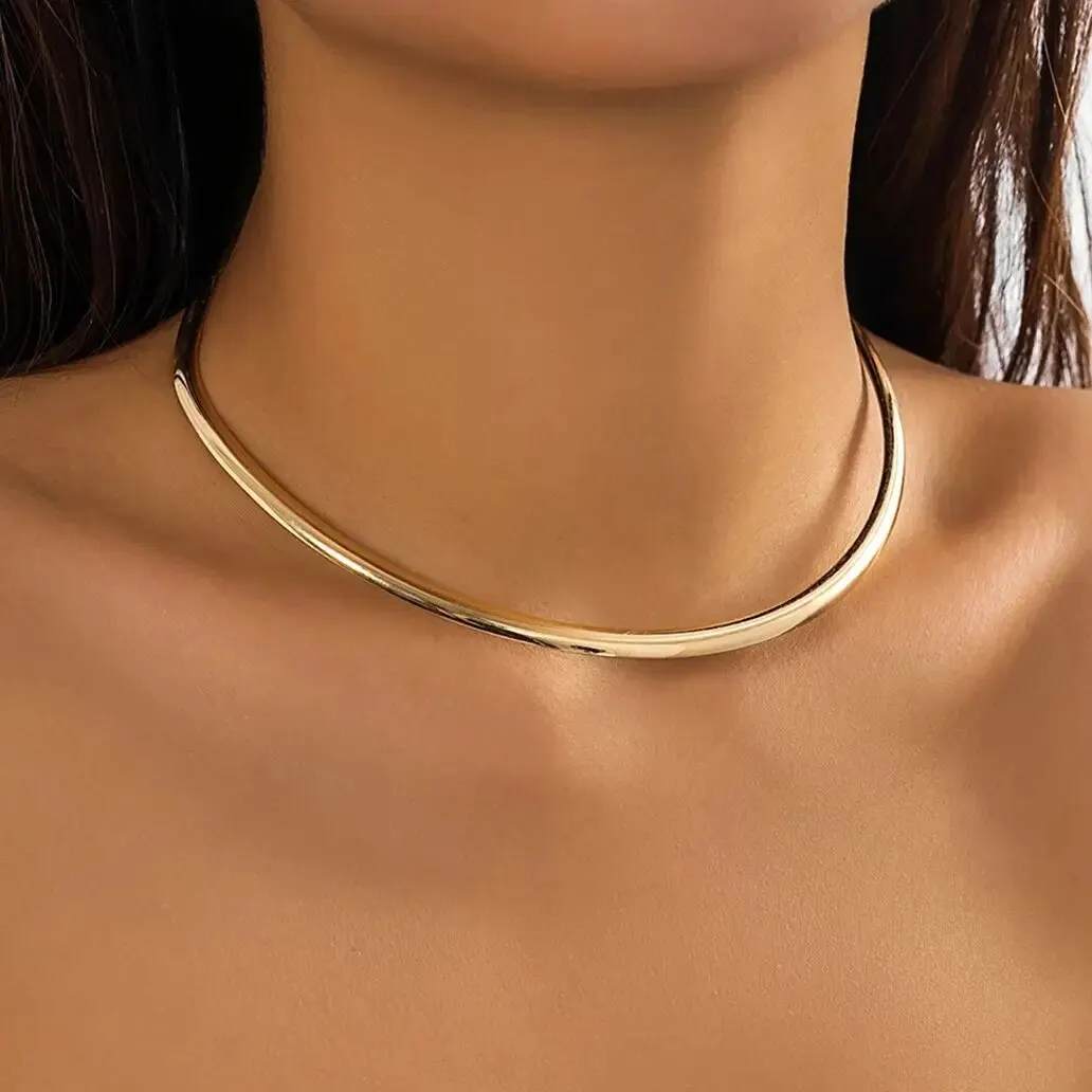 Vintage żelazne metalowe momenty Choker naszyjnik kobiety Goth złoty kolor gładki regulowany łańcuszek biżuteria Steampunk Party prezent