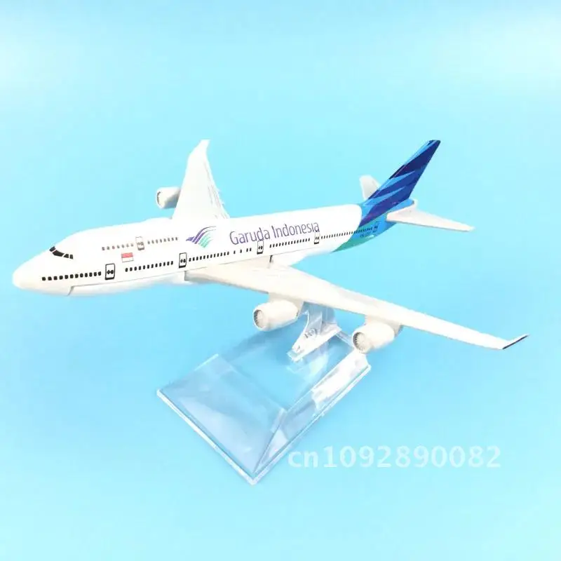 JASON TUTU 16cm GARUDA INDONESIA Metal 747 Airplane Model ﻿ Diecast Boeing Airplane Planes 1/400 Scale