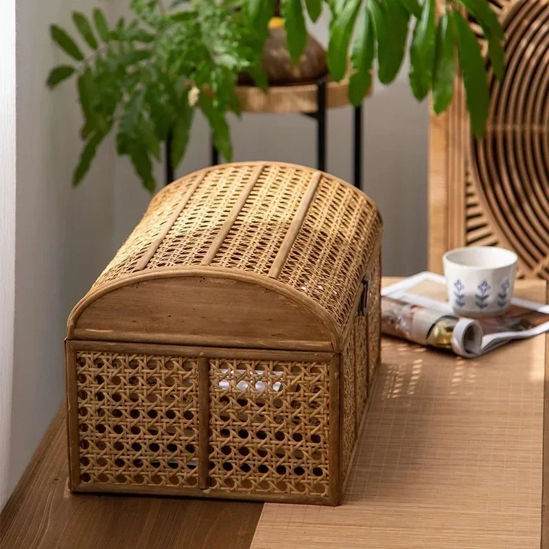 Vintage Chinese Rattan Storage Basket Large Capacity Clothes Organizer Cosmetic Box Multi-Functional Treasure Chest with Lid