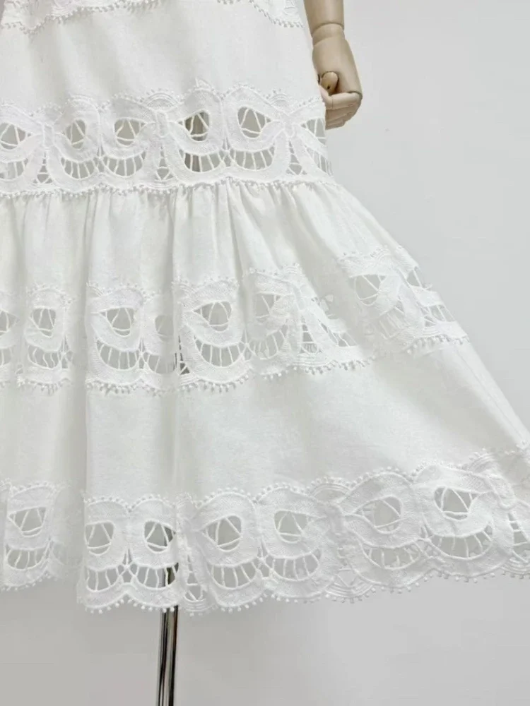 Seksowna sukienka z kwadratowym dekoltem, wycięciami, długa, damska, biała, bez rękawów, z koronkowymi wycięciami, rozkloszowana, suknie wieczorowe na przyjęcia.