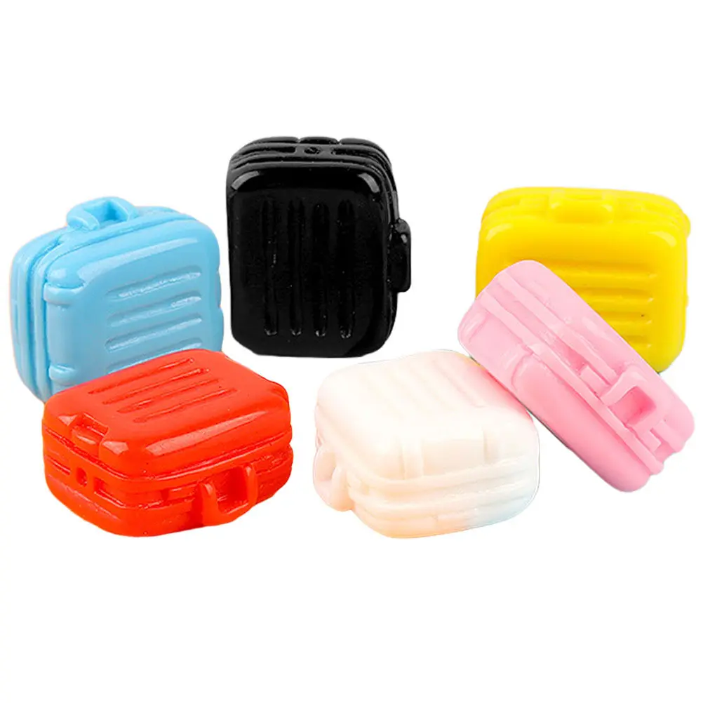 

6Pcs Mini Suitcase Adorn Dollhouse Miniature Travel Luggage Case Set Simple Exquisite Design Lovely Mini House Decor Vintage