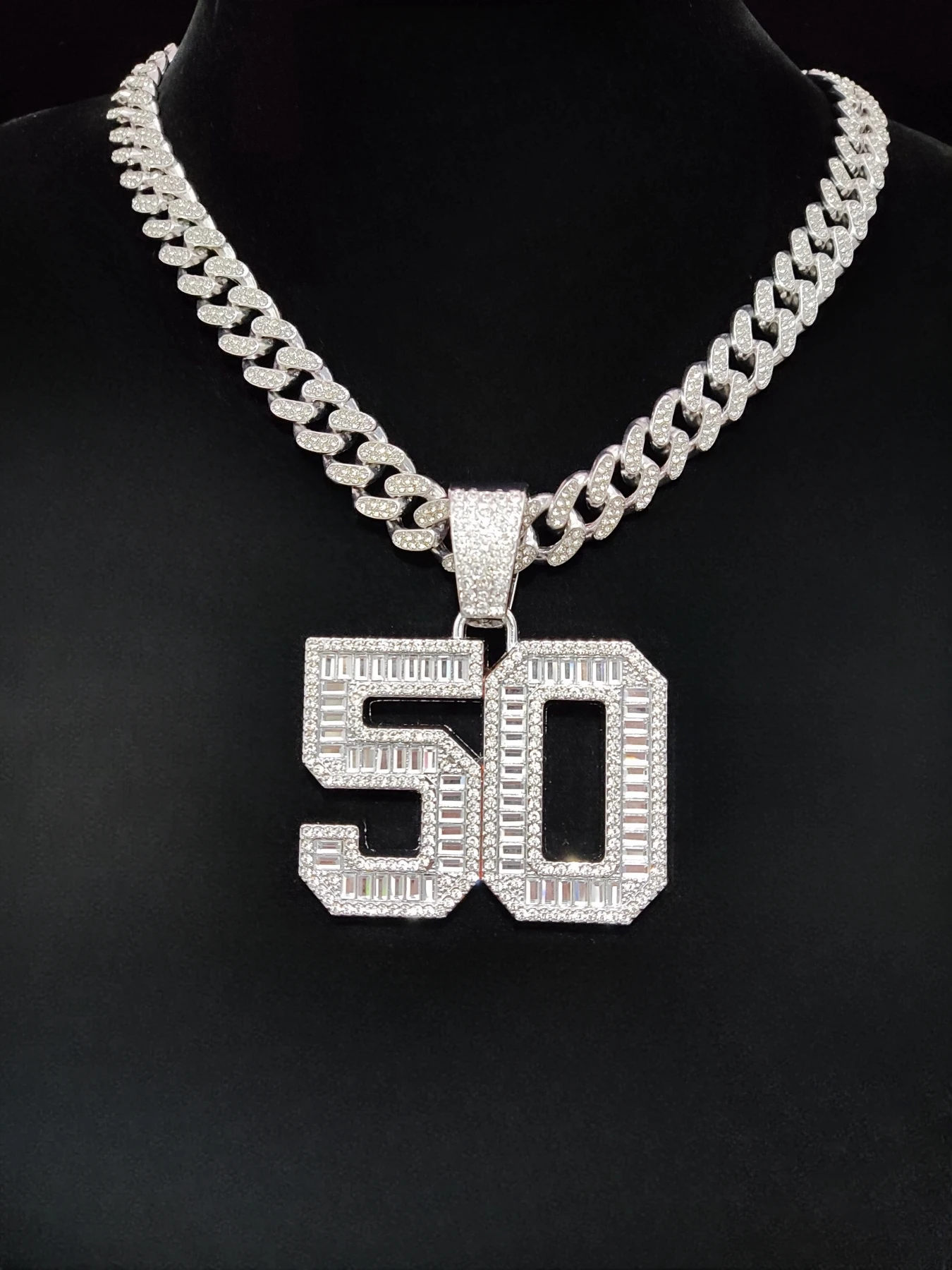 2024 وصل جديد الهيب هوب 50 عدد r قلادة قلادة الرجال سلسلة نسائية مثلج خارج بلينغ بلينغ القلائد الهيب هوب مجوهرات موضة هدية