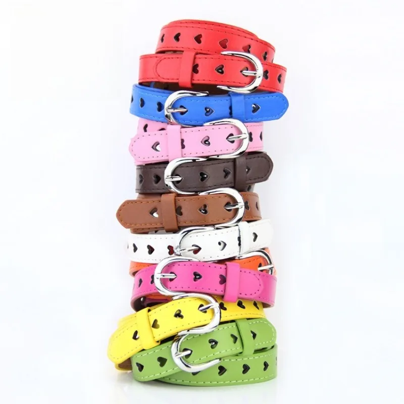 New Arrival Minimalist and Fresh Buckle Belt for Women Fashionable Versatile Everyday Accessory with Openwork Heart Design