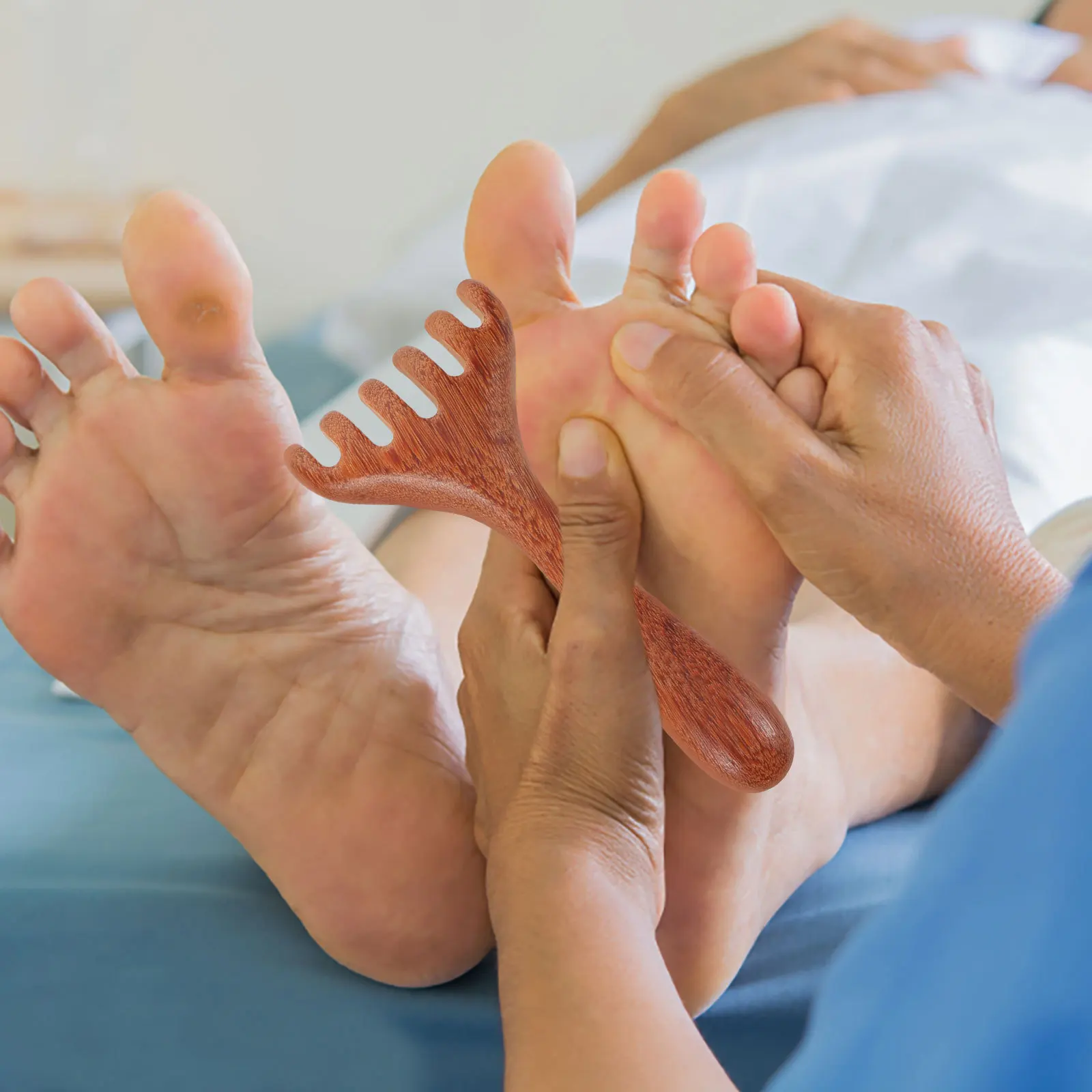 

3Pcs Six-Claw Wooden Meridian Massage Comb Sandalwood Foot Massager Long Handle Self Relief Tool for Back Scalp Neck Relaxation