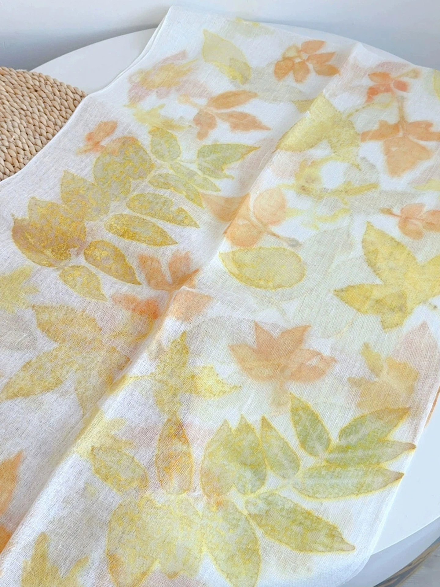 手作りの純粋なリネンスカーフショールネックウォーマーシルクスカーフ芸術的な植物染めユニークなデザイン中国風ファッションアクセサリー