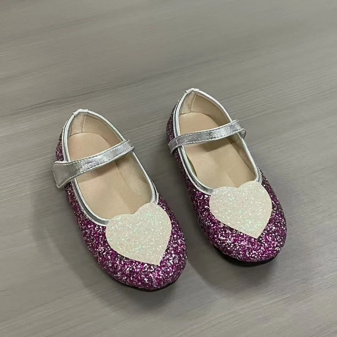 

Детские туфли Jinyu для девочек: модные, с блестками, из кожи, с внутренней подкладкой, высокого качества, для школы и праздников