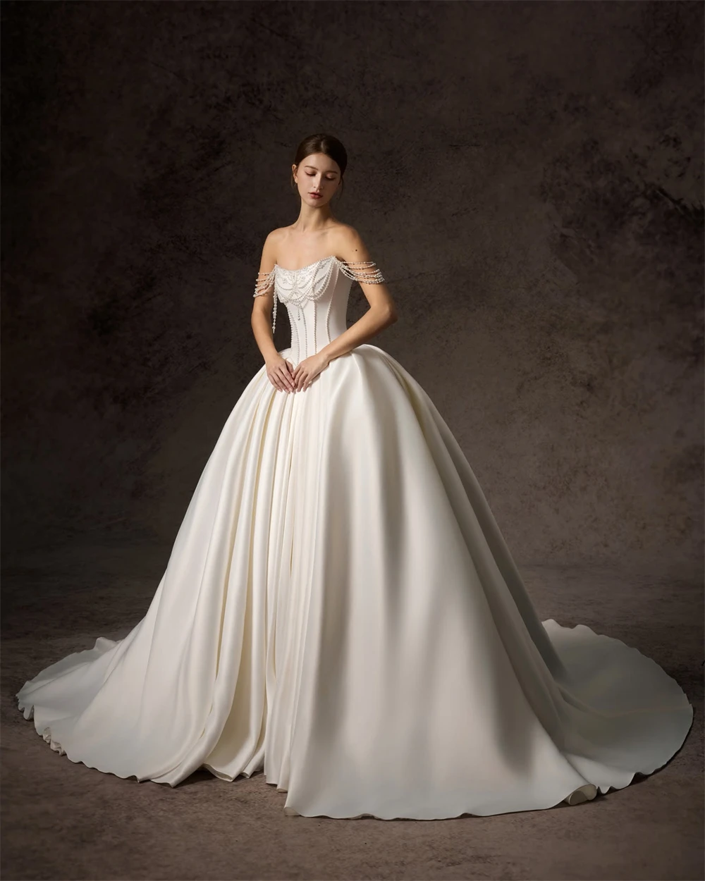 

Customized Elegant White Satin Wedding Dress Sexy Sweetheart Off the Shoulder Bridal Gown Boho A-Line Court Train Robe de mariée