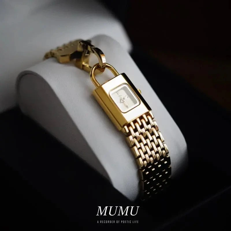 2024 Nowy kwarcowy zegarek damski Zegarek z blokadą Pozłacana bransoletka Zegarek damski z bransoletą Spersonalizowana moda