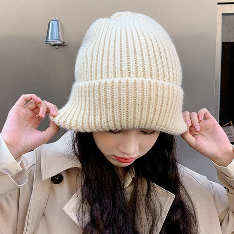 Czapka zimowa dla kobiet Solid Color Stripe Knit Beanies Loose Elastic Heap Heap Cap Warm Thicken Bonnet Fashion Woolen Pullover Cap