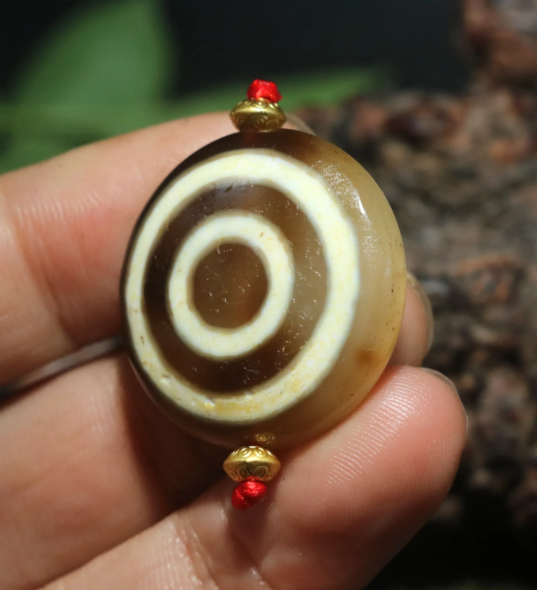 

Energy Tibetan Old Agate Oily Patina Eye in Eye Goat Eye Coin Shape dZi Bead La1 UP02a Timestown UPD210825A2