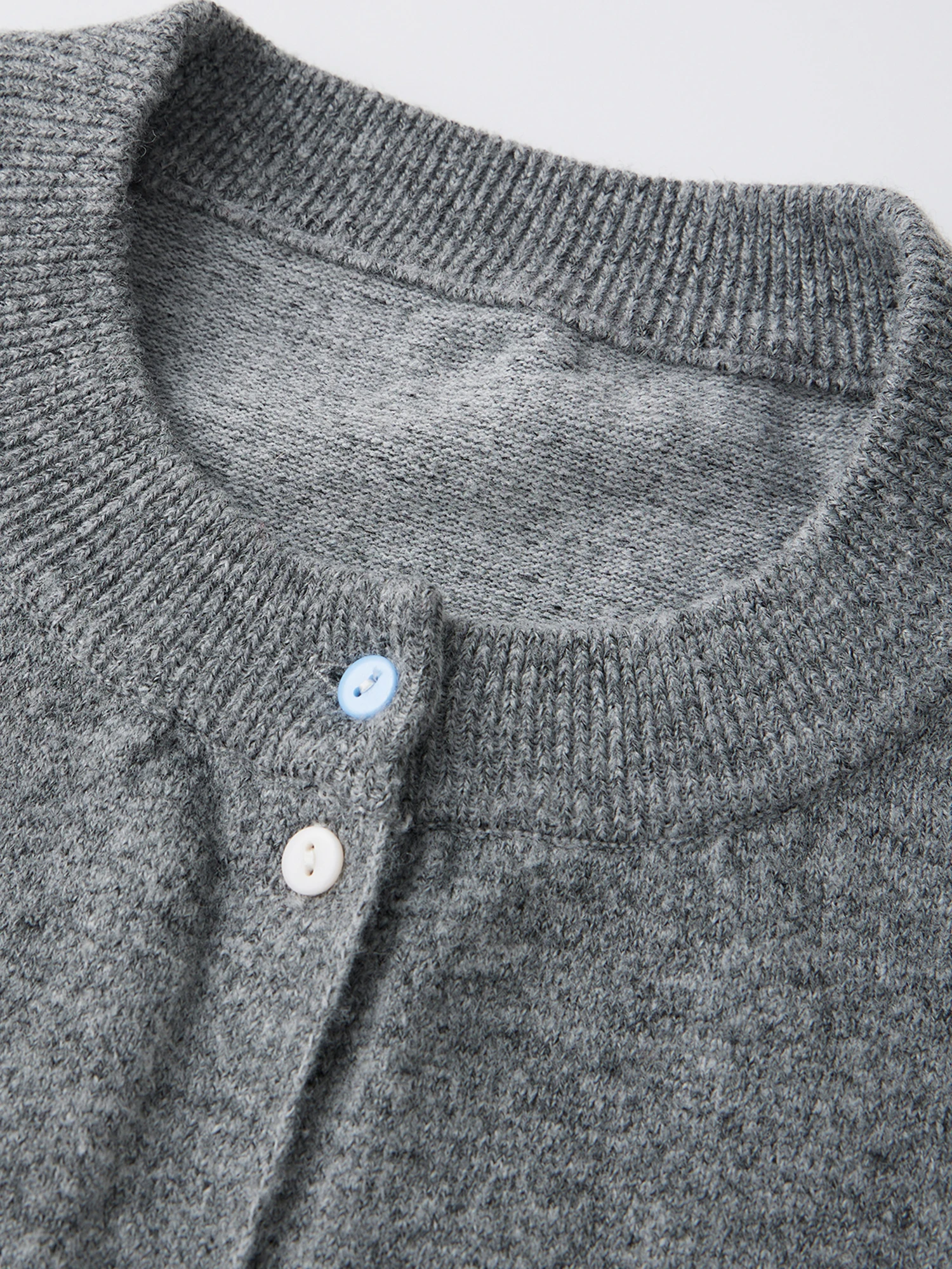 

Женский вязаный кардиган больших размеров, модный однотонный свитер с длинным рукавом и круглым вырезом на пуговицах