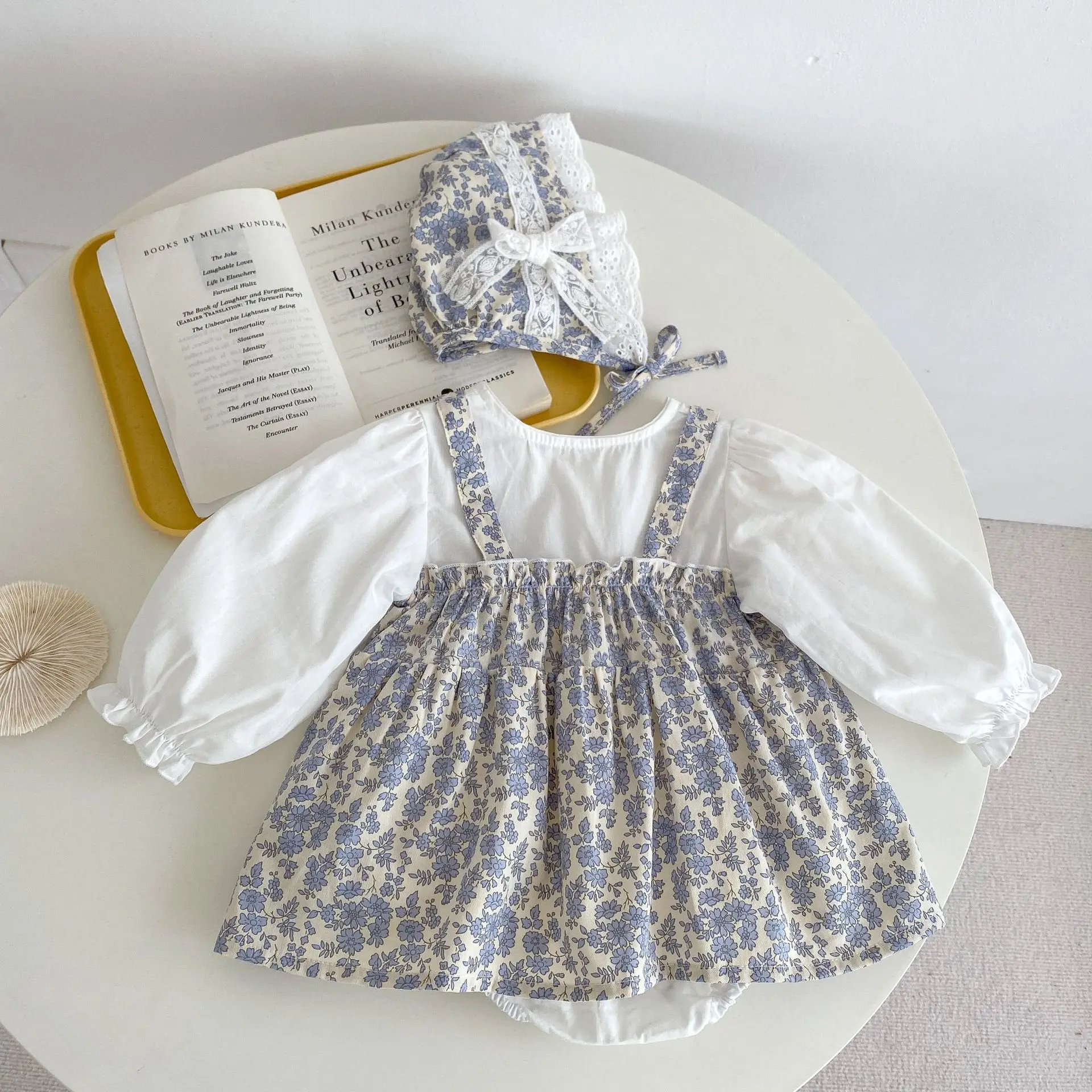 

2025 Autumn Dress Full Moon Baby Baby Dress Small Broken Flower Princess Fake Two-piece Triangle Ha-ha Dress Hat