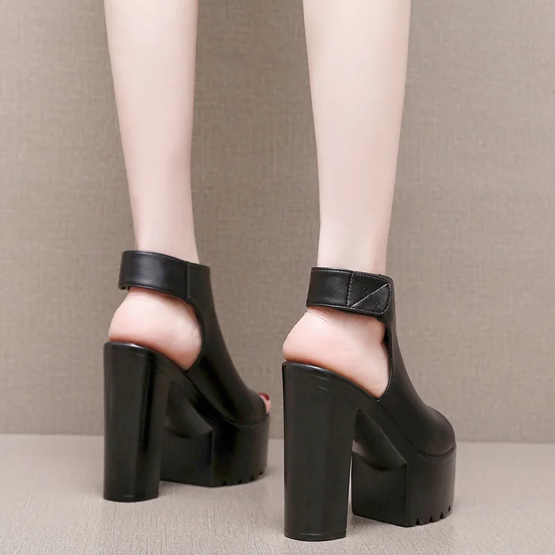 روما اللمحة تو الصنادل في الجلود المرأة الكعوب للسيدات حذاء الصيف الصنادل 2025 صناديل للنساء الفاخرة فستان جودة عالية 14 سنتيمتر