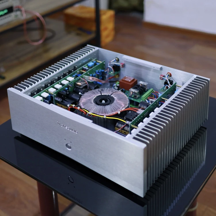 Master-Version fm801 Hifi-Zweikanal-Leistungs verstärker mit symmetrischem Eingang 250W/8 Ω, 500W/4 Ω