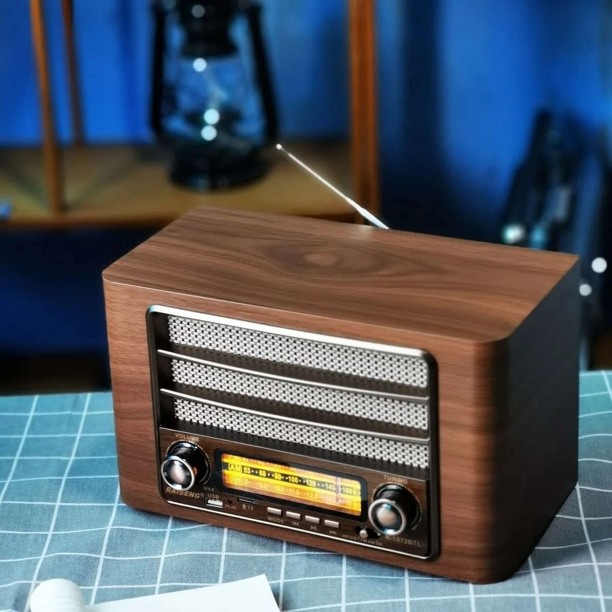 Nostalgic desktop multi-band radio, FM medium-wave short-wave, supports mobile phone Bluetooth, and is also a speaker