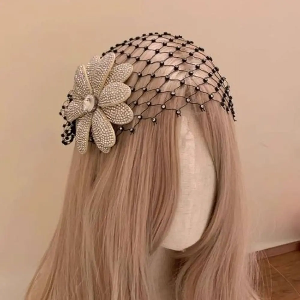 Veli da sposa squisiti in stile francese Strass neri Testa da sposa Rete di lusso Copricapo da sposa cavo Accessori da sposa