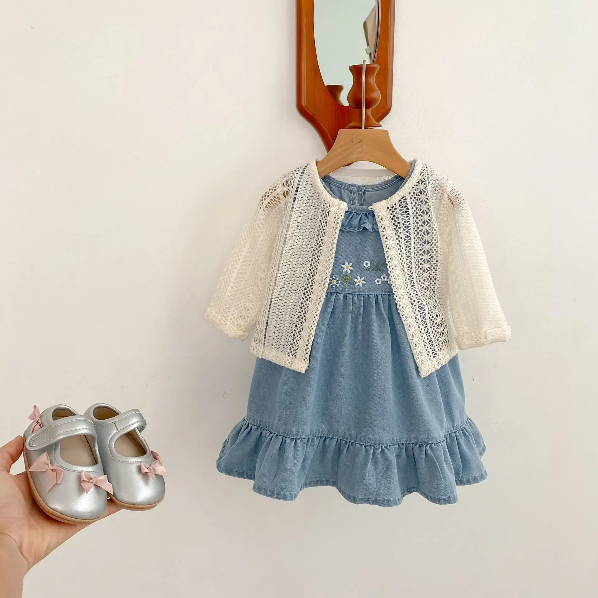 

2025 Summer New Baby Girl Denim Dress Versatile Summer Wear Girls Embroidered Dress Fashion Casual