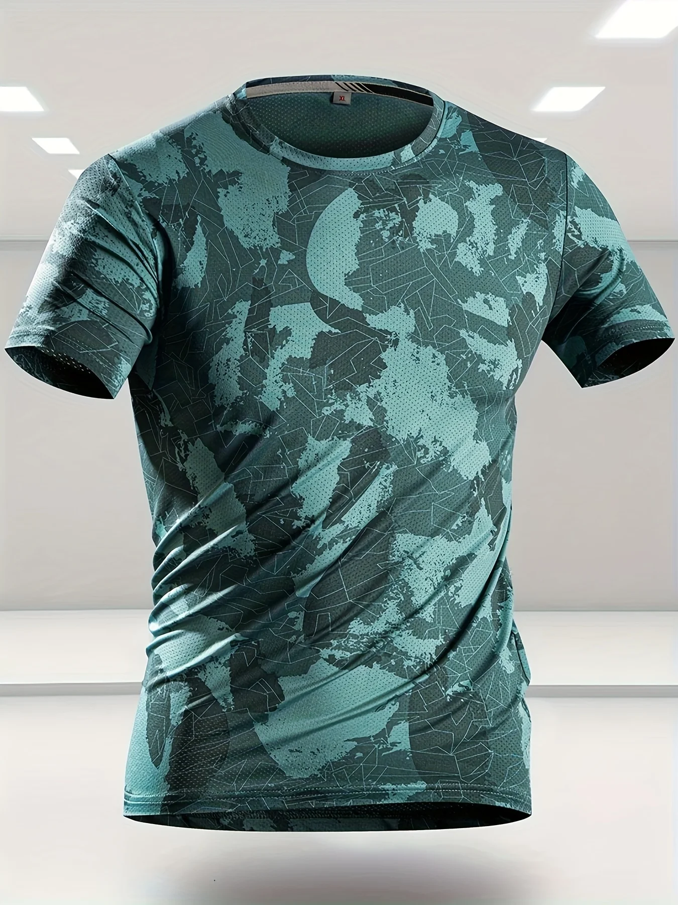 Camouflage print super stretch casual short-sleeved men's daily sports running fitness social t-shirt solid color street 2026 view 2