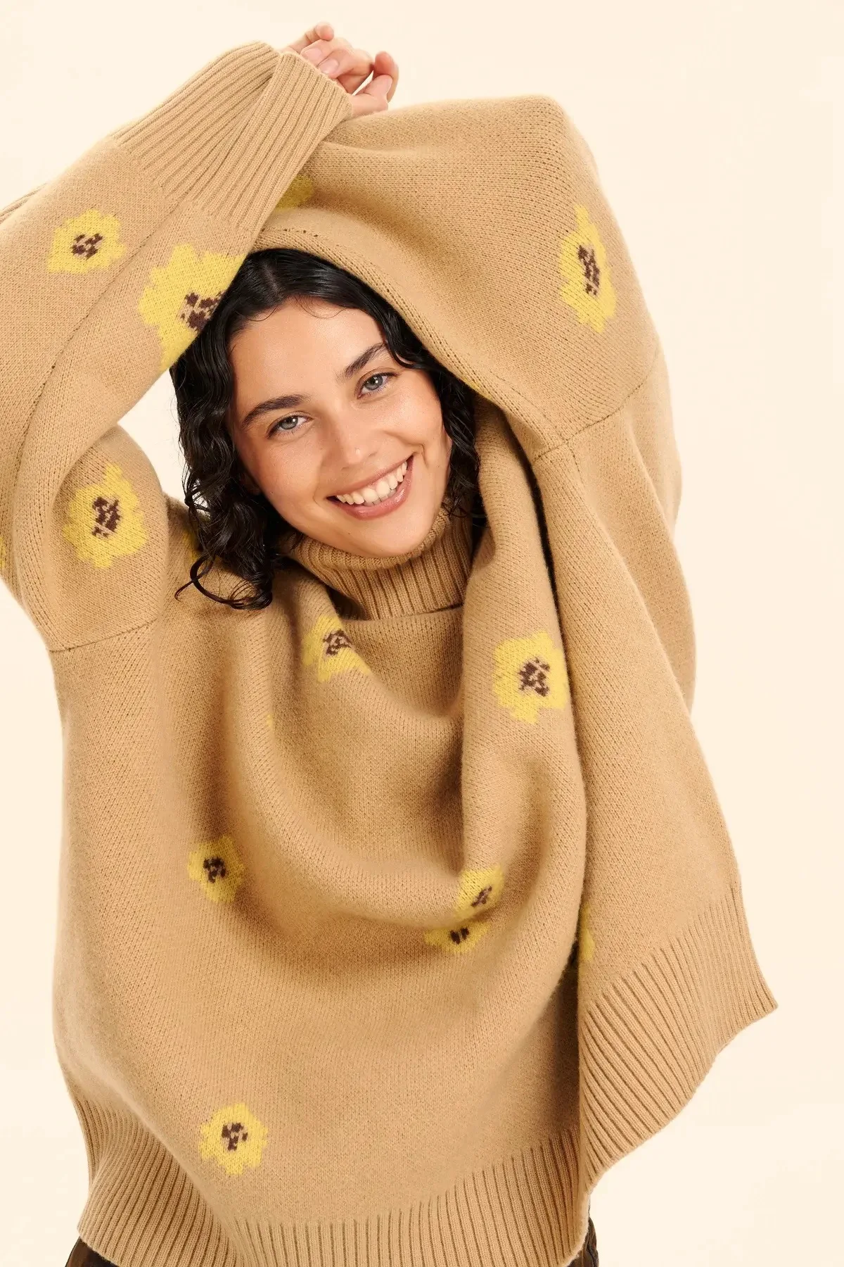 

2025 Autumn Winter New Style Loose Knitted Base Layer Comfortable Versatile Knitted Floral Jacquard Turtleneck