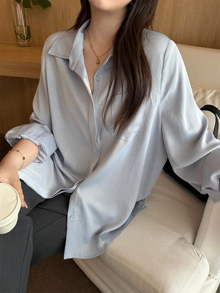 

Свободная женская рубашка с длинным рукавом из синего атласа, больших размеров, удобная, дышащая, в повседневном стиле, из смесового полиэстера, прочная и качественная.