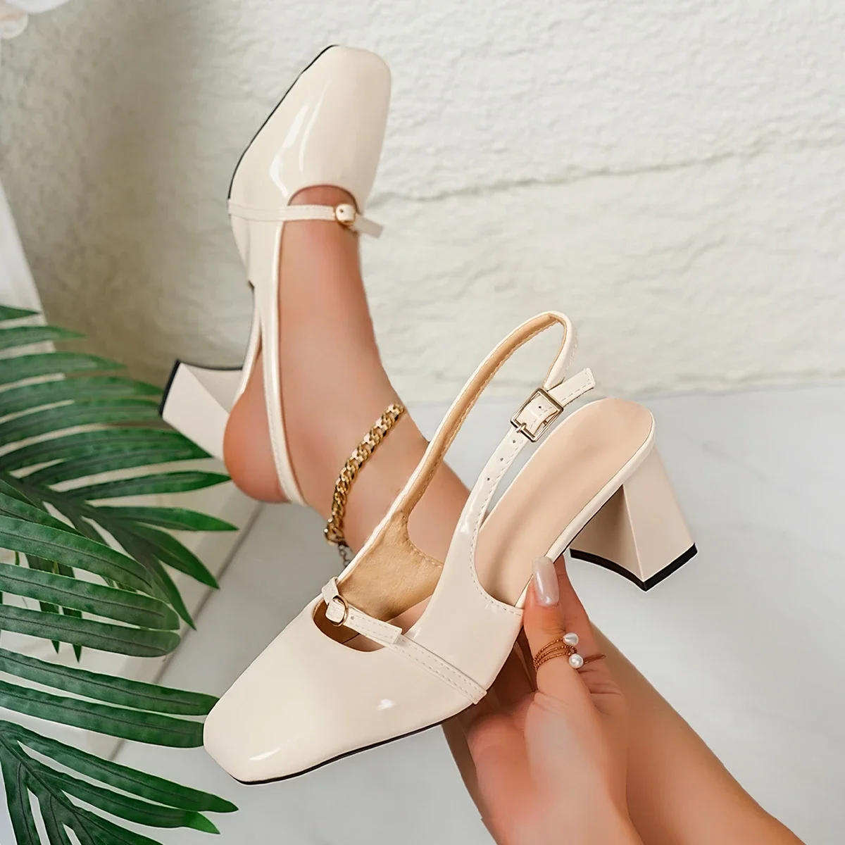 

Women Comfortable Pointed Toes Mid Chunky Heels Shoes Summer New Slingback Vintage Lady High Heel Sandals Zapatos De Mujer