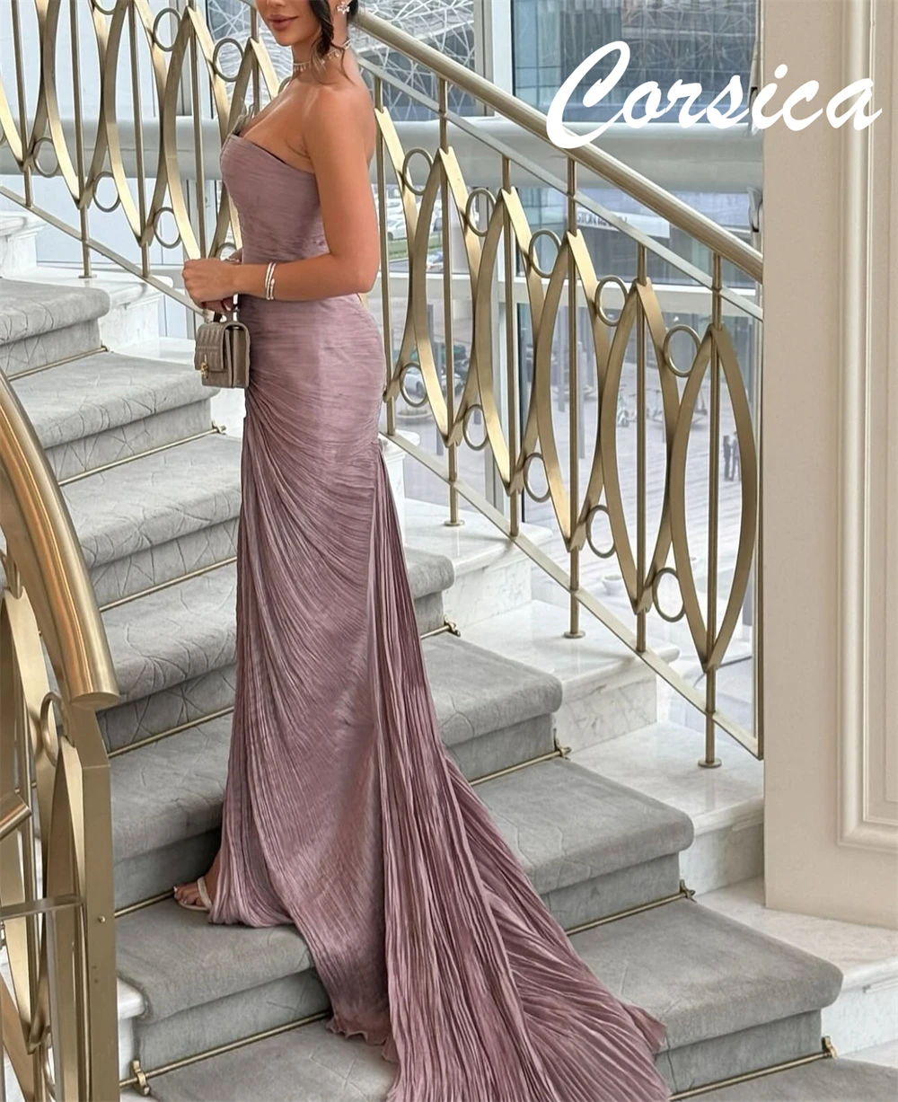 ชุดราตรีผ้าซาตินทันสมัยแบบสั่งตัด ชุดเดรสคลาสสิกแบบไร้สายคล้องไหล่ ชุดเดรสงานเลี้ยง ชุดเดรสทรงหางปลาสง่างาม