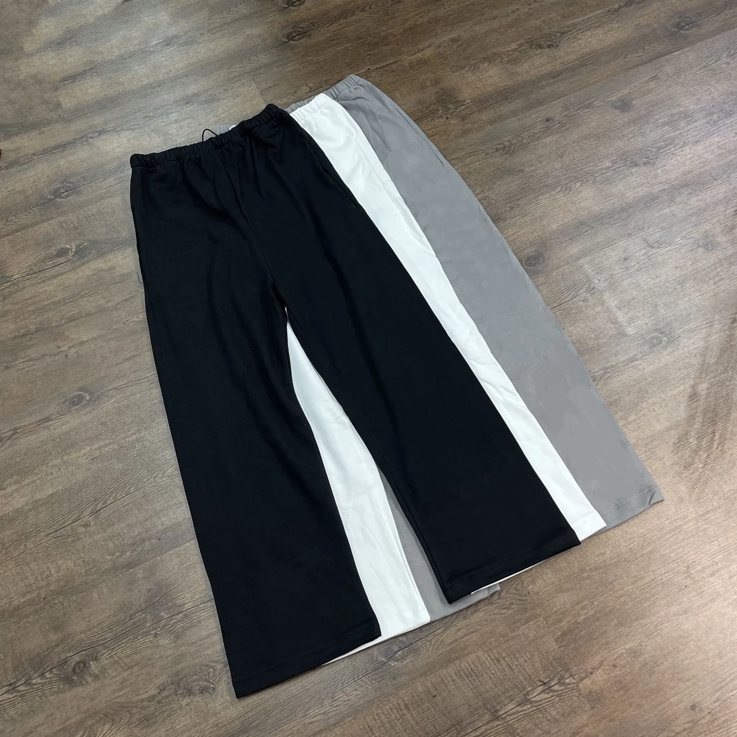 

Yao Fashion Kanye Solid Color Casual Streetwear Loose Wide Leg Pants HipHop High Street Cleanfit Style Unisex Pants For Men