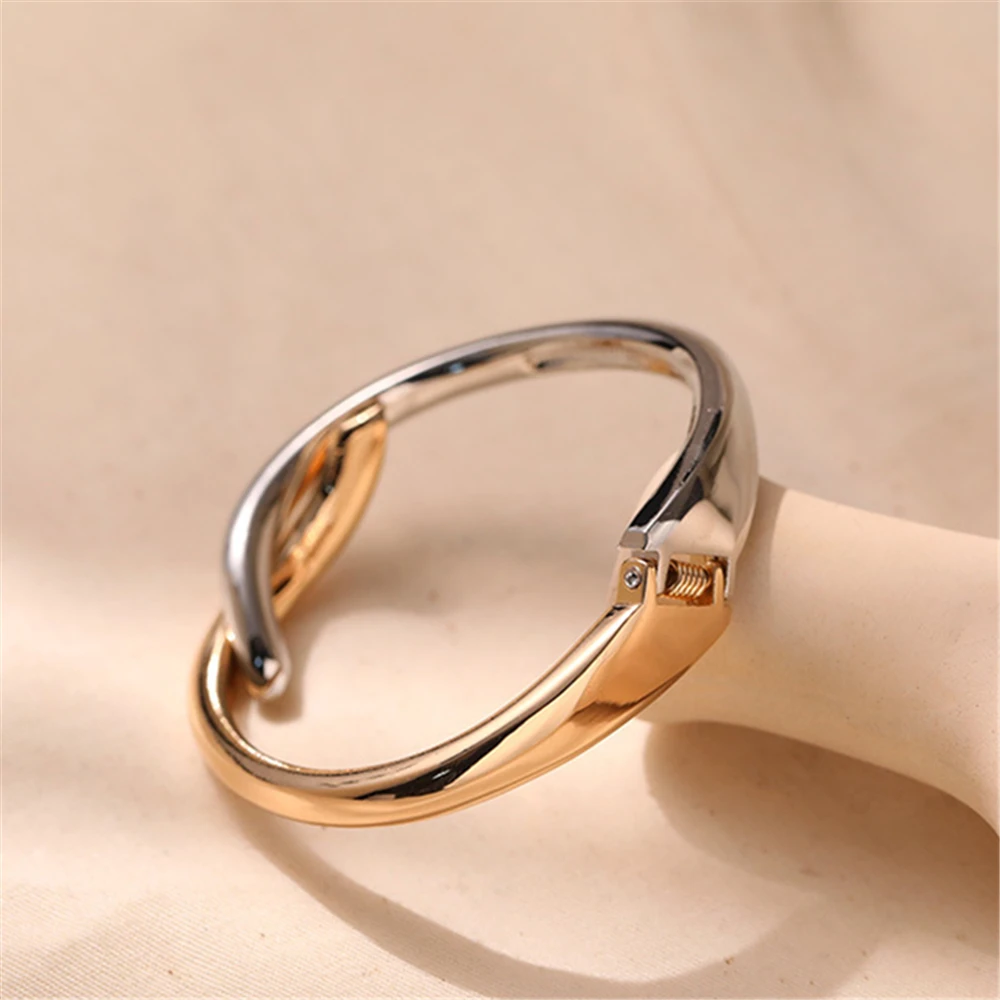 Geometric Irregularity Simple Metal Winding Design Open Bracelet for Women European Fashion Vintage Jewelry Accessories