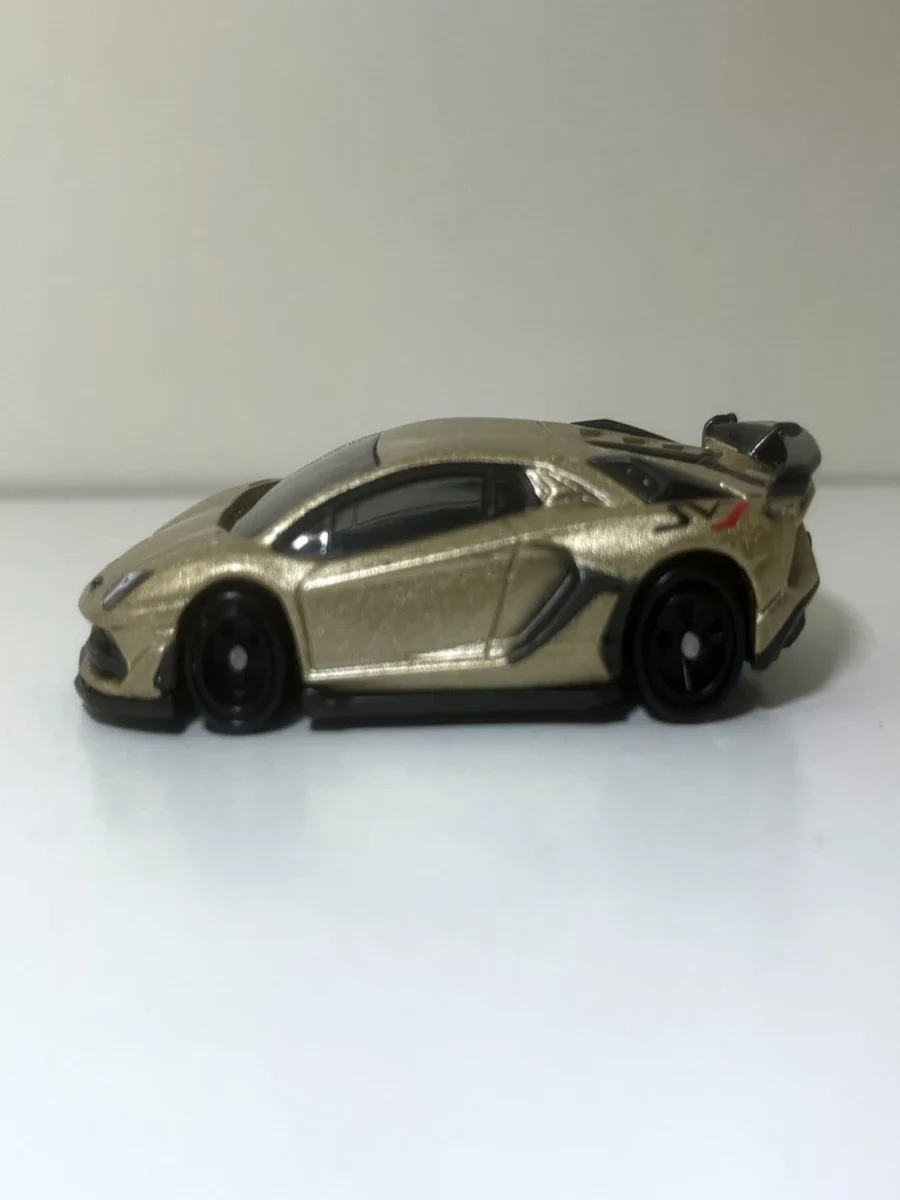 Takara Tomy Tomica Premium scale model Lamborghini Aventador SVJ, children's room decoration toy, Christmas gift toy for boys