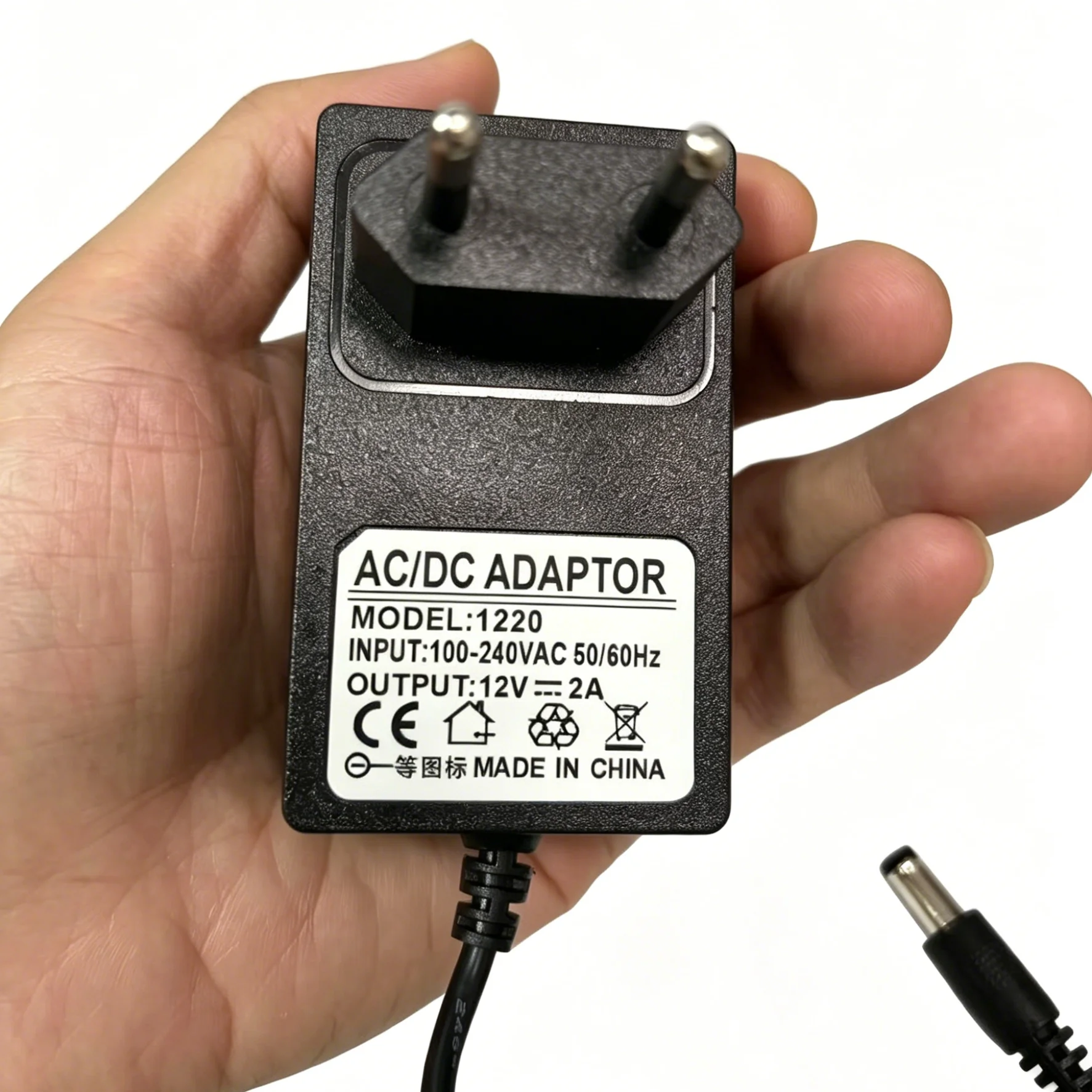 HQCAM Qualified AC 110-240V para DC 12V 2A Adaptador de fonte de alimentação para CCTV, plugue UE / EUA / Reino Unido / AU