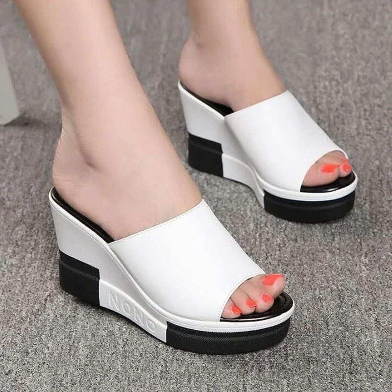 2022 Fashion Flip Flops Women shoes Slippers Platform Summer Shoes Open Toe Wedges Sandals Ladies Shoes women Plus Size 35-40