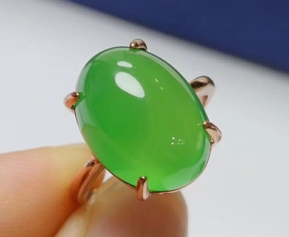 Wholesale Fashion Ice Type Emperor Green Jadeite Inlaid Exquisite Women\'s Ring