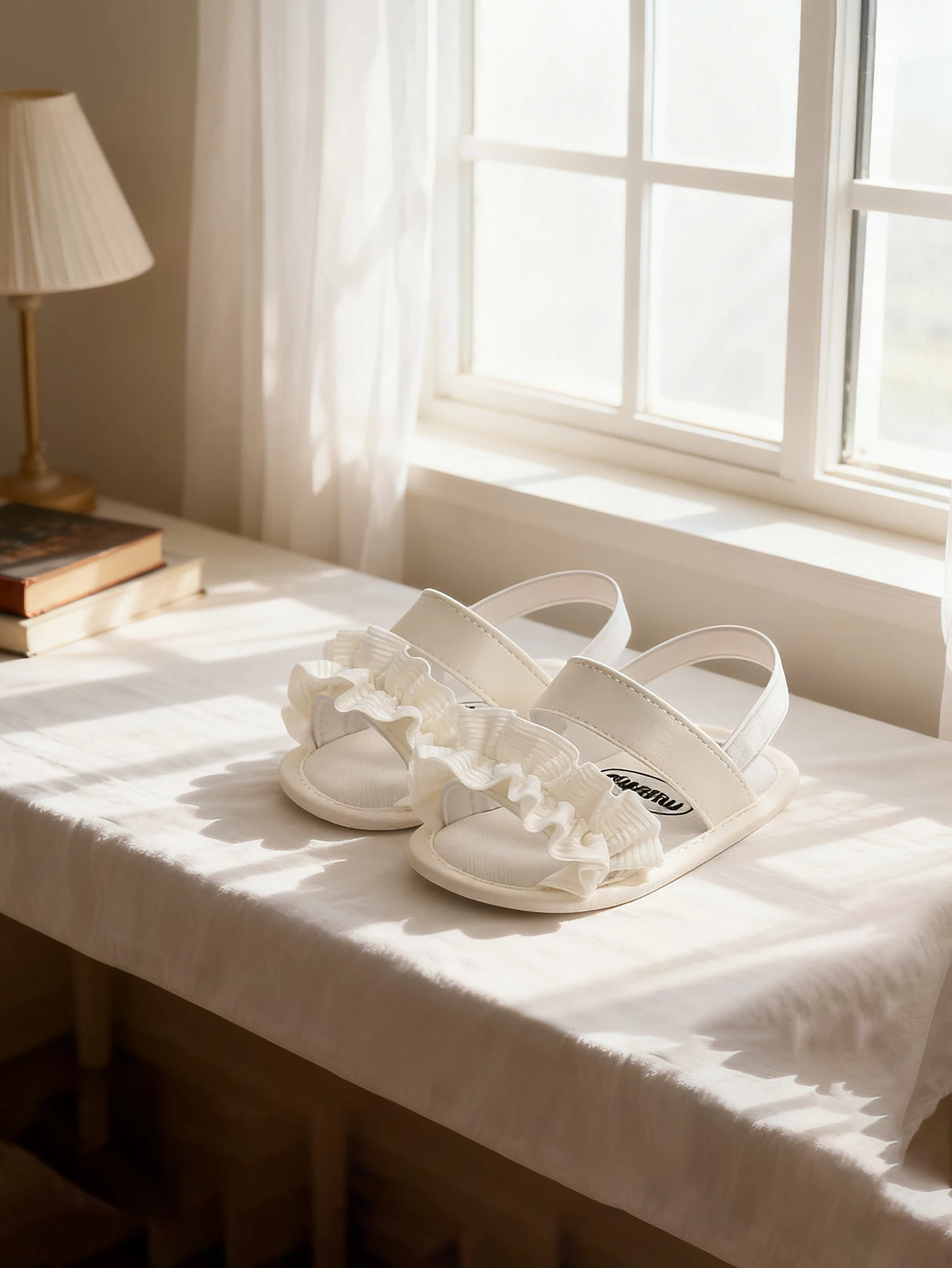 

Baby Girl Summer Sandals Cute with Flowers Soft Bottom Newborn Steps Baby Shoes