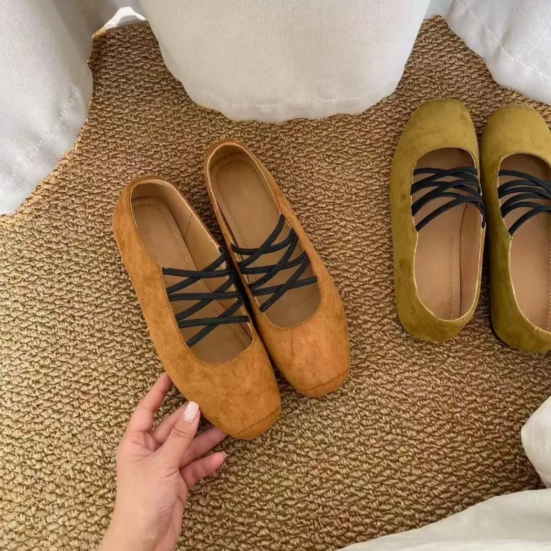 Mary Jane Damenschuhe 2026 – Neue Frühlingskollektion: Retro-Ballerinas mit eckiger Zehenpartie und überkreuzten Riemen für stilvolle Eleganz