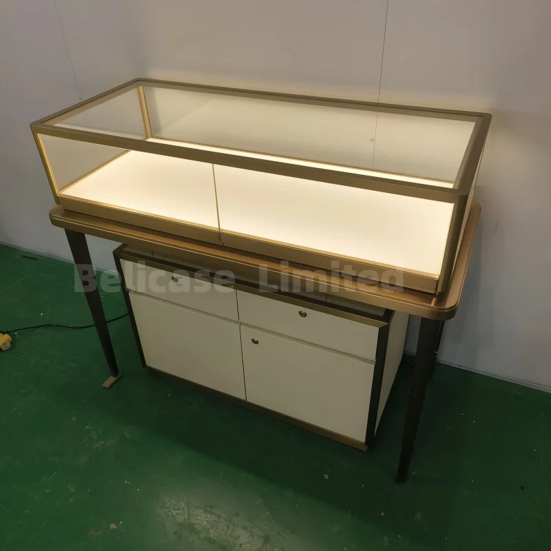 Custom Made Gold Glass Jewellery Cabinet, Contador de jóias, Counter Design, Loja de luxo Móveis, Custom Made Fashion