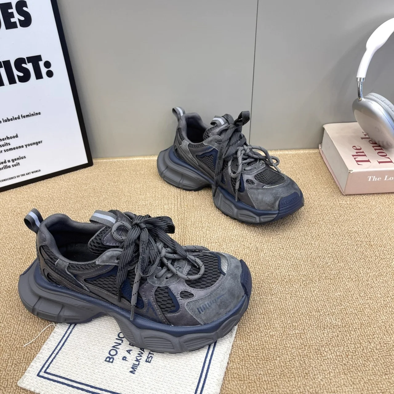 أحذية ريترو أبي للنساء 2025 مجموعة خريف جديدة سميكة القاع متعددة الاستخدامات لينة القاع أحذية رياضية وترفيهية مريحة