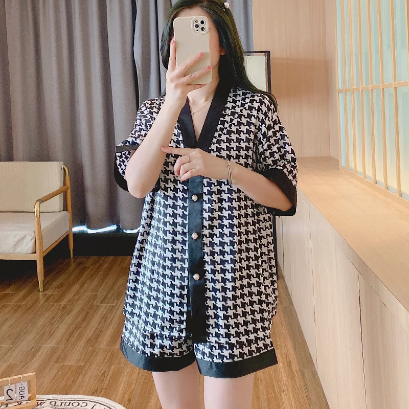 Women's Summer Thin Ice Silk Pajamas Set V-neck Short Sleeve Cardigan Shorts Loose Home Suit Comfortable Cartoon Sleepwear