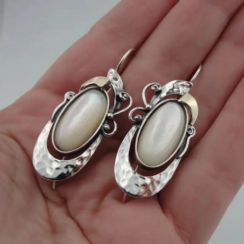 Vintage Silver Color Oval Inlaid with White Stone Women Earrings Classic Unique Metal Die Cast Pattern Dangle Earrings