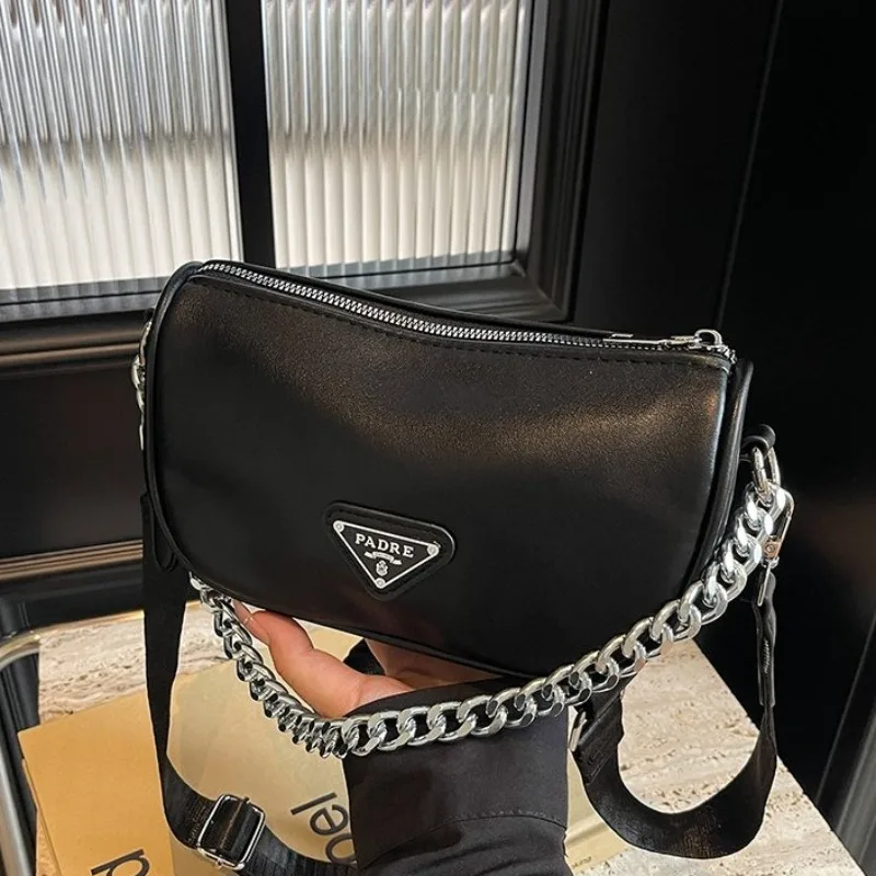 

Stylish Sleek Diaper Bag Crossbody Baby Care Business Event Exquisite Glamorous Versatile Fashionable Organized Parent-Friendly