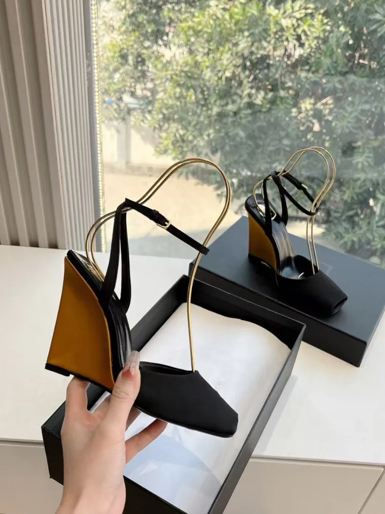 2026Ladies' Summer New Slope High Heel Sandals Fish Mouth Thick Soled High Heels Fashion Party Sexy Women's Large Sandals