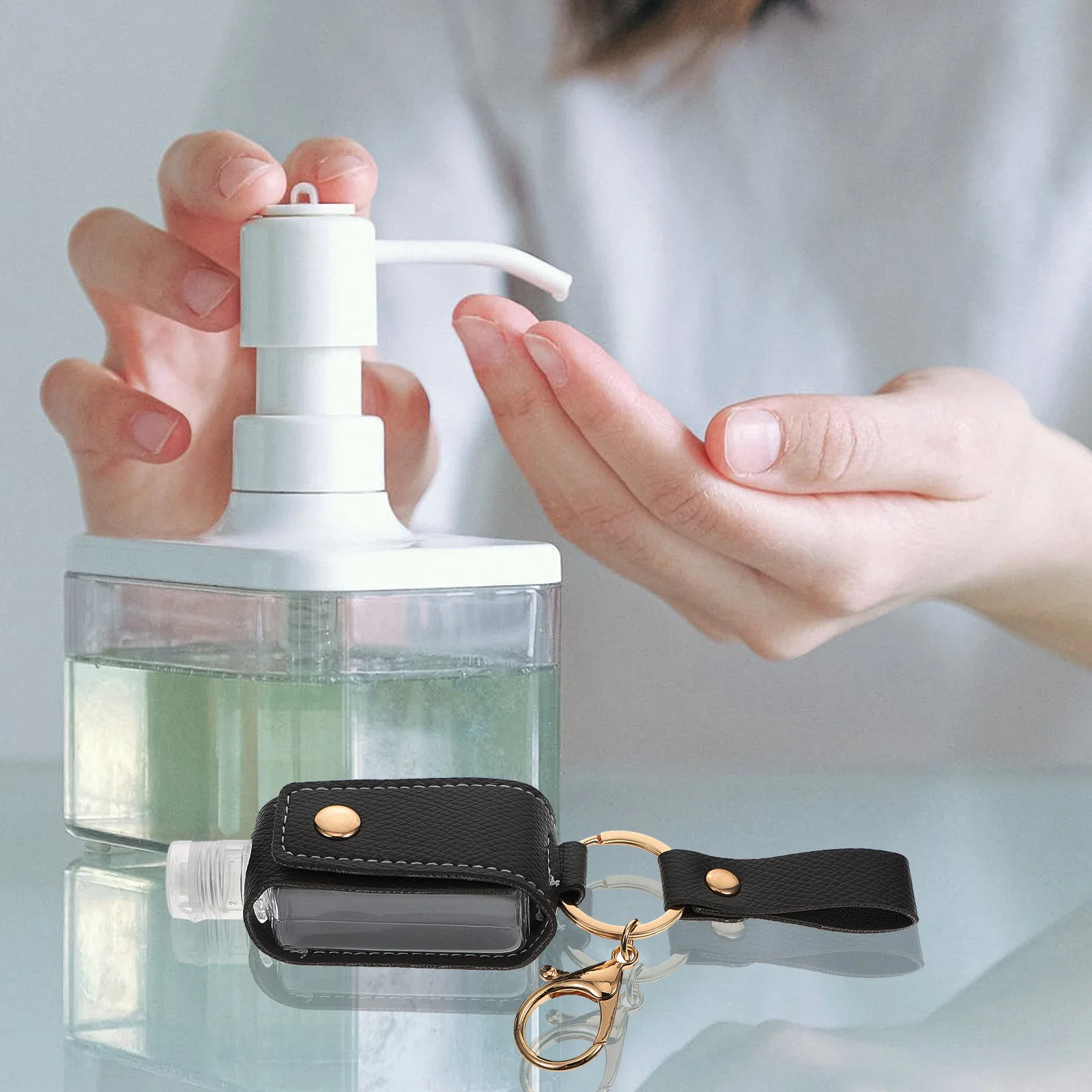

Cover Case 30ml Mini Keychain Portable Outdoor Empty Keychain Kids Bottle Container