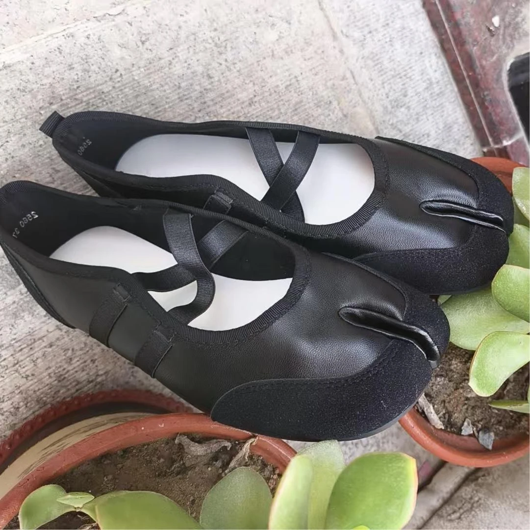 Cross Strap Tabi Flat Shoes Women Casual Fashion Design Mary Jane Shoes Slip-on Split Toe Ballet Shoes 2025 Summer Elegant New